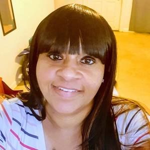 Meet your Posher, Carla